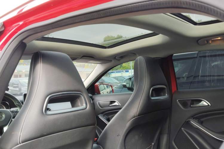 Used Mercedes-Benz GLA 2015 GLA 200 Fashion Model
