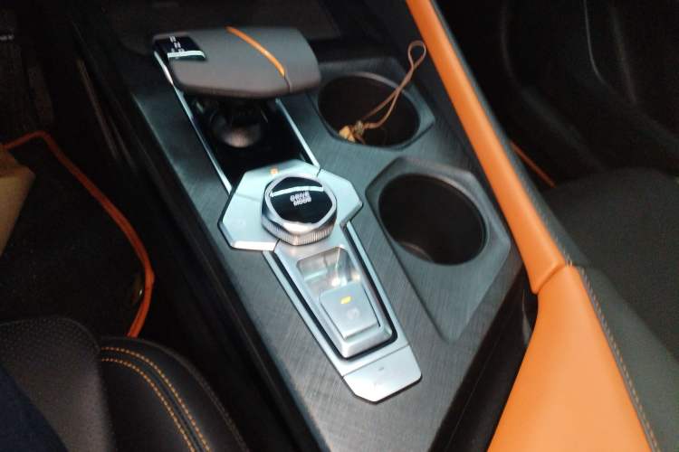 Used Changan UNI-V 2022 1.5T Prestige Version
