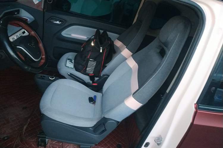 Used Wuling Hongguang MINIEV 2021 Macaron Premium Model – Lithium Iron Phosphate
