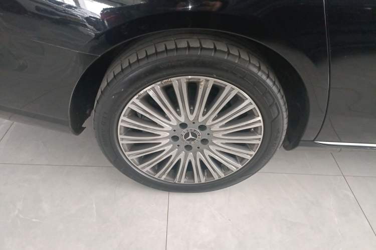 Used Mercedes-Benz E-Class 2022 Second Facelift E 300 L Fashion Edition
