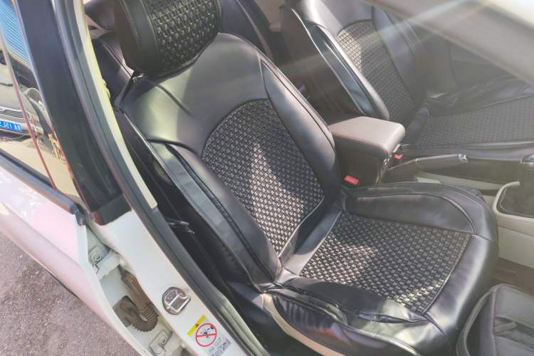 Used Skoda Rapid 2015 1.6L Manual Smart Selection Model
