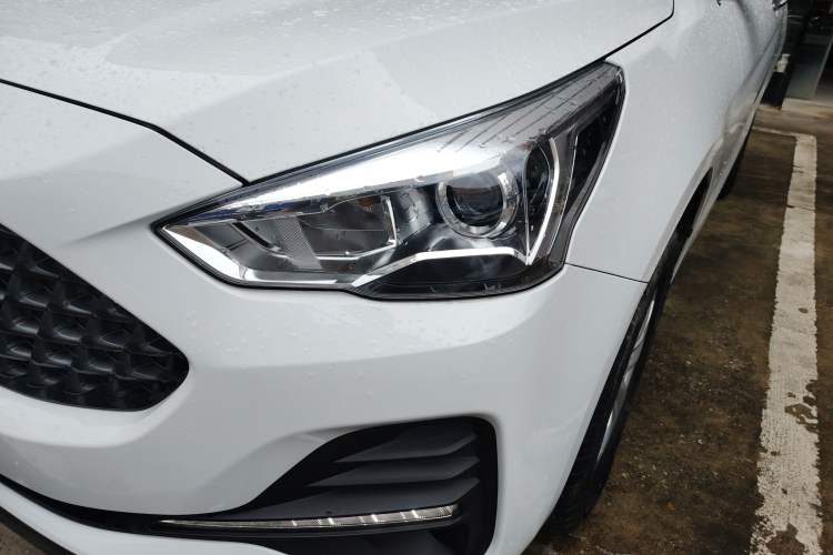 Used Haval M6 2019 1.5T DCT Two-Wheel Drive Value Edition China VI Standard
