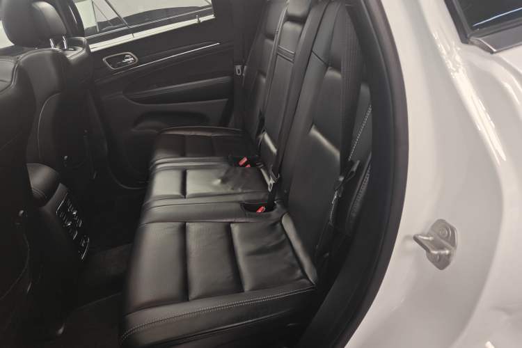 Used  Grand Cherokee (Import) 2016 3.0L Elite Navigation Edition
