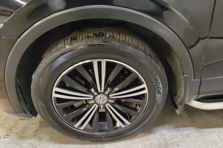 Used Volkswagen Tiguan L 2017 380TSI Automatic All-Wheel-Drive Luxury Edition
