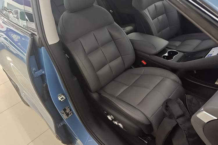 Used  LS6 2025 Ultra-Powerful Lingxi Intelligent Enjoyment Edition
