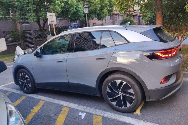 Used Volkswagen ID.4 CROZZ 2025 Pure Edition
