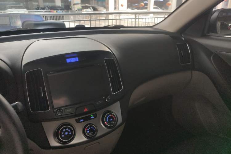 Used Hyundai Celesta 2015 1.6L Automatic Comfort Model