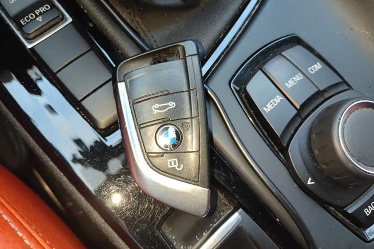 Used BMW X2 2018 sDrive25i Luxury Model with M Off-Road Package China V Emission Standard
