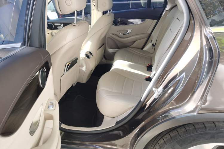 Used Mercedes-Benz GLC 2016 GLC 260 4MATIC Luxury Model