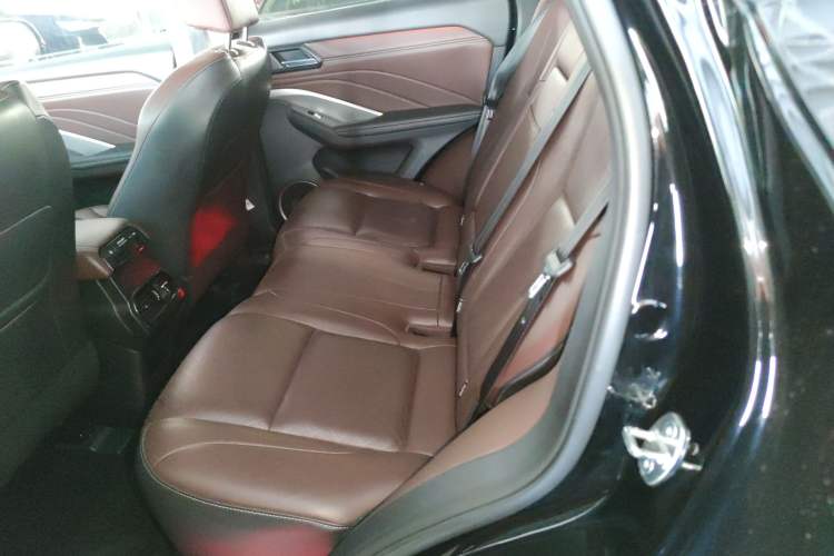 Used Wey VV6 2021 2.0T Two-Wheel Drive Smart Plus
