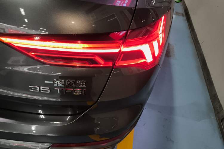 Used Audi Q3 2020 35 TFSI Fashion Dynamic Model
