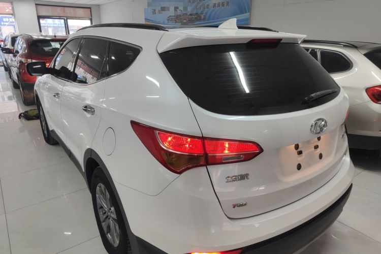 Used Hyundai Santa Fe 2015 2.0T Automatic All-Wheel Drive Smart Version 5 Seats