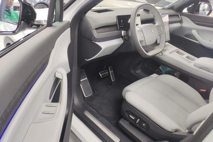 Used Nio ES8 2024 75 kWh
