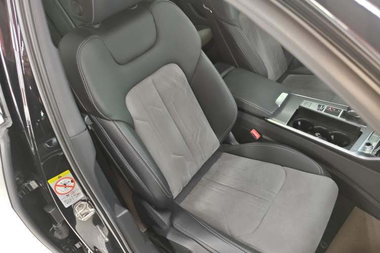 Used Audi A6L 2023 40 TFSI Luxury Dynamic Model
