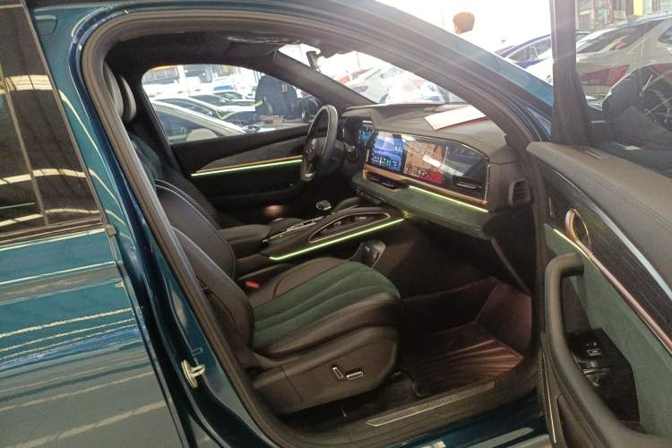 Used Geely Auto Monjaro L 2021 2.0TD DCT EVO Two-Wheel Drive Prestige Version
