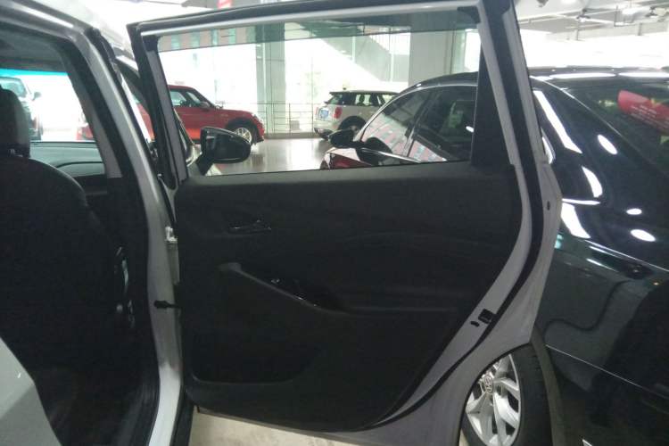 Used Chevrolet Orlando 2019 Redline 530T Automatic Enjoyment Version (5+2 Seating) China VI