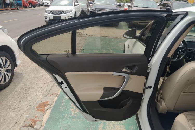 Used Buick Regal 2015 2.0L Leading Fashion Edition
