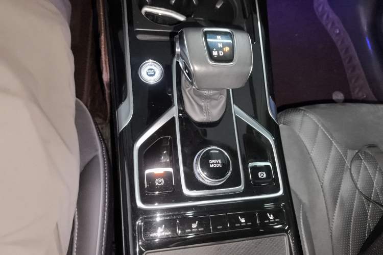 Used Hongqi HS5 2022 Revised Version 2.0T Smart Connect Flagship Edition
