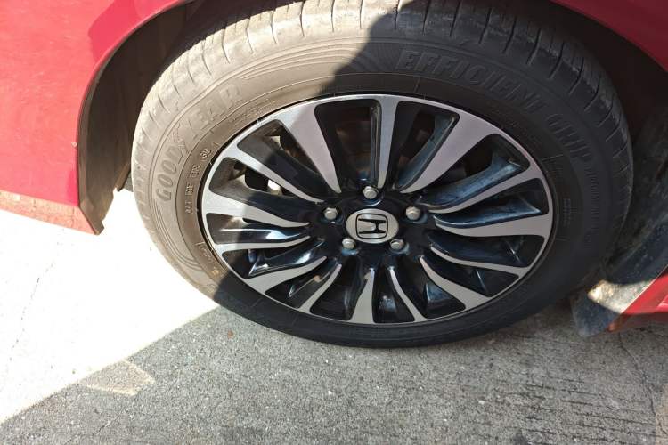 Used Honda Crider 2013 1.8L automatic luxury edition