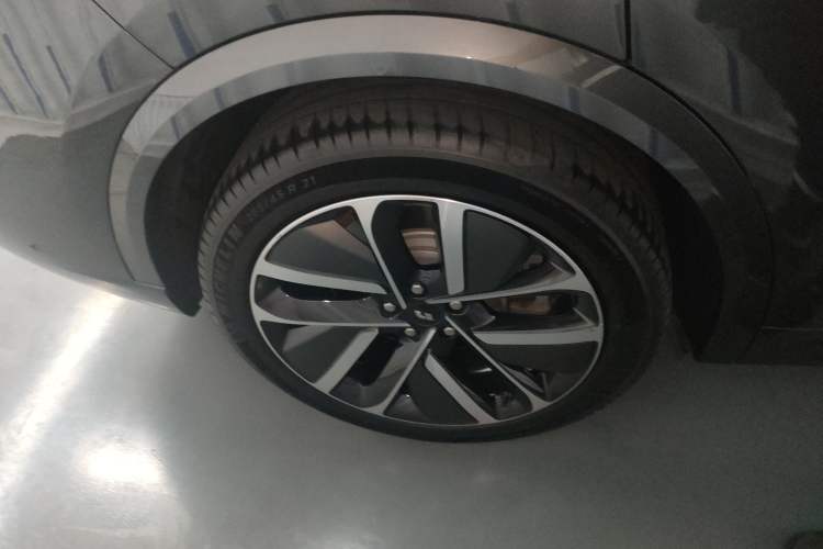 Used Li Auto L9 2022 Max model
