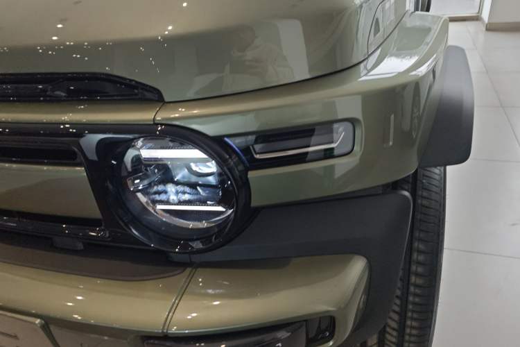 Used  V23 2025 501 Four-Wheel Drive Advanced Version
