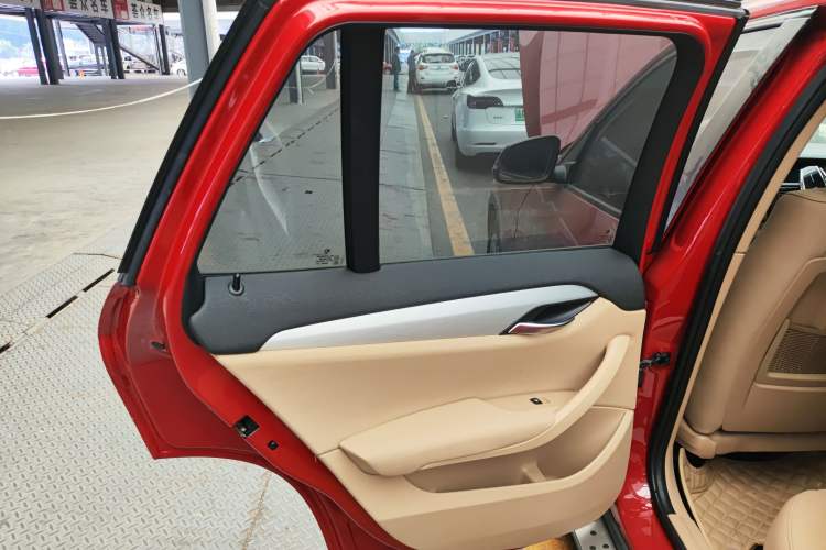 Used BMW X1 2013 sDrive18i Leading Model
