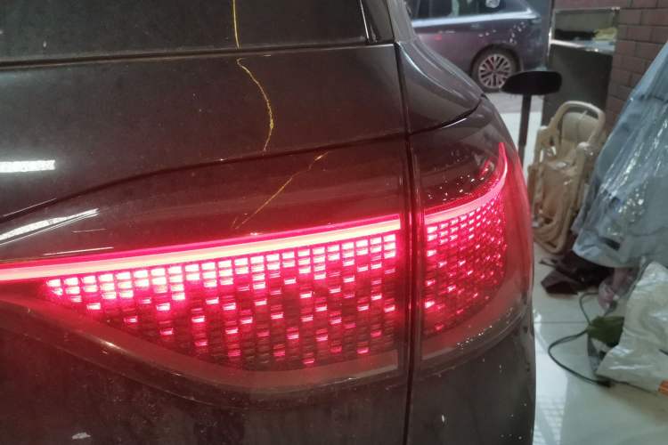 Used Hima AITO M9 2024 Range-Extended Ultra Version 52 kWh 5-Seater Model
