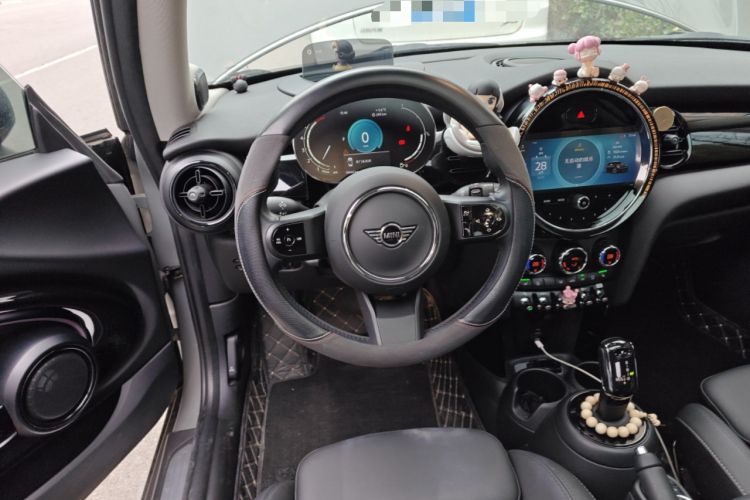 Used MINI MINI 2023 1.5T COOPER Artist
