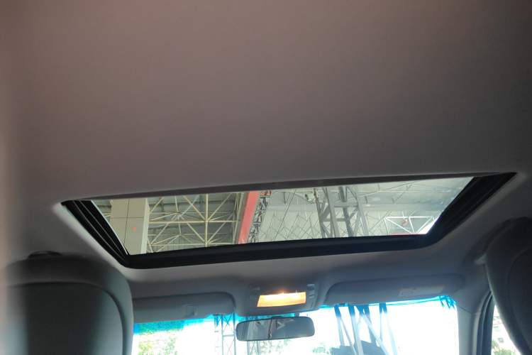 Used Toyota Crown 2015 2.0T Fashion Edition
