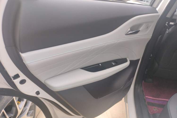 Used Changan UNI-Z New Energy 2025 Smart New Blue Whale 125km Battleship Edition
