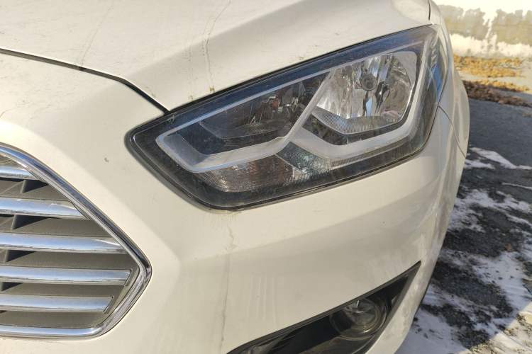 Used Ford Escort 2015 1.5L Automatic Comfort Model
