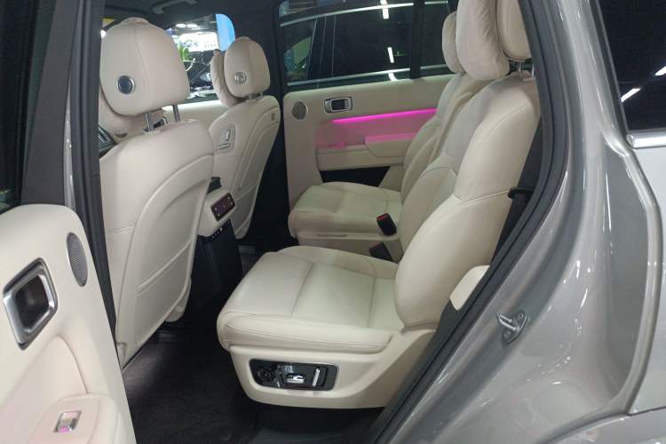 Used Li Auto L8 2024 Ultra Model
