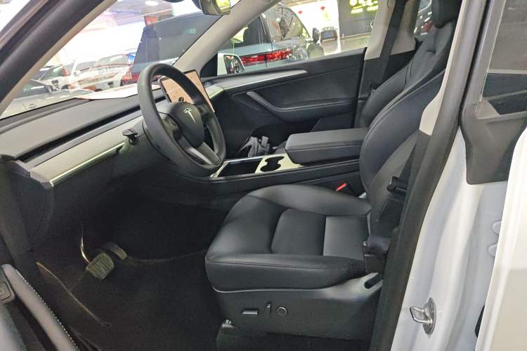 Used Tesla Model Y 2024 Rear-Wheel-Drive Version