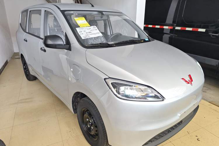 Used Wuling Hongguang New Energy 2024 All-Electric Model 300KM Practical Version
