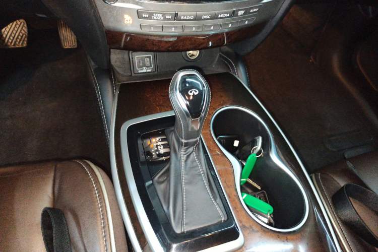 Used Infiniti QX60 2020 2.5 S/C Hybrid Two-Wheel-Drive Excellence Edition
