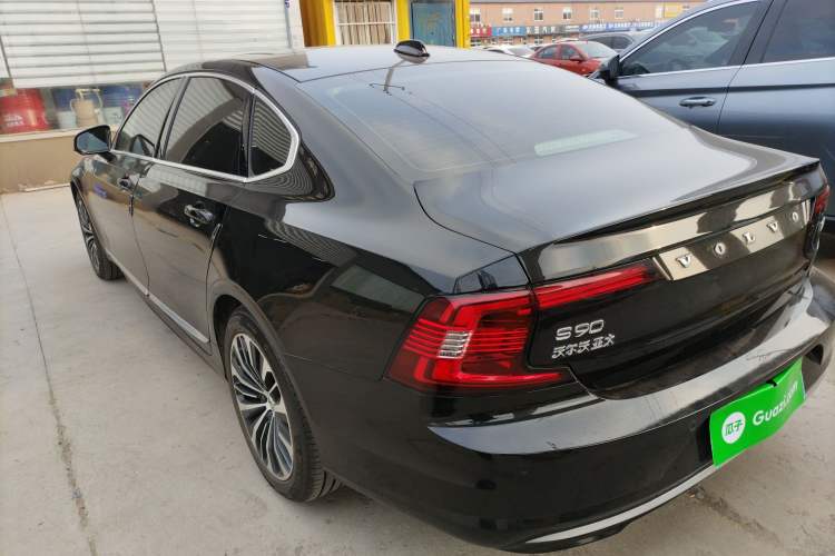 Used Volvo S90 2024 B5 Zhiyi Luxury Edition
