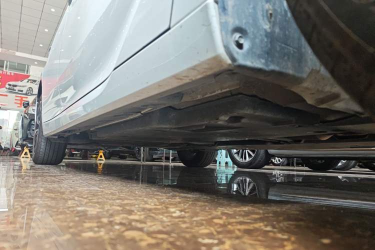 Used Toyota Avalon 2023 Dual-Engine 2.5L Luxury Edition
