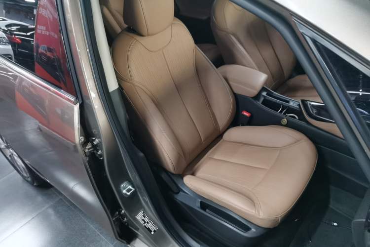 Used Buick GL6 2021 323T Mild Hybrid Connect Luxury Model
