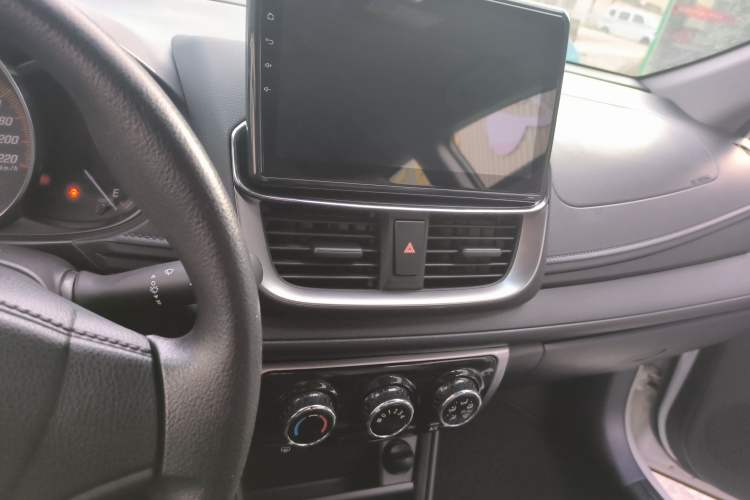 Used Toyota YARiS L 2020 X-Trail X 1.5L CVT Leading Edition
