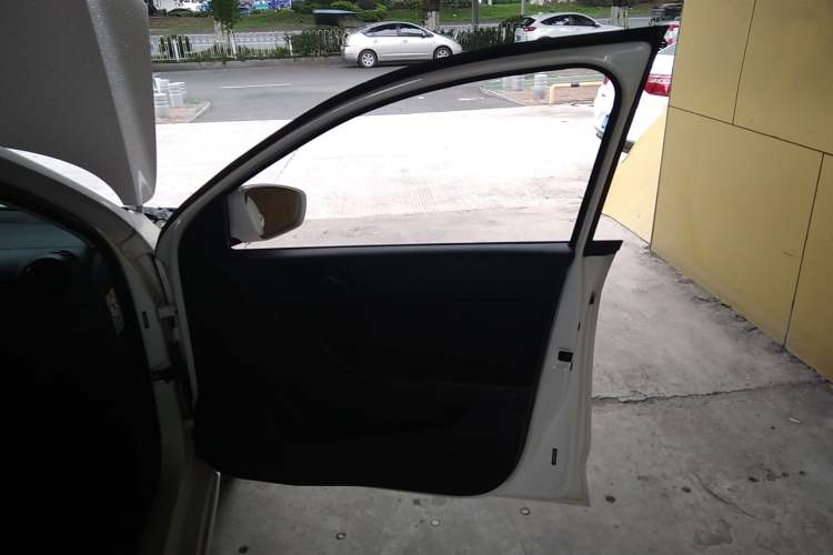 Used Volkswagen Jetta 2015 Value Edition 1.6L Automatic Fashion Version
