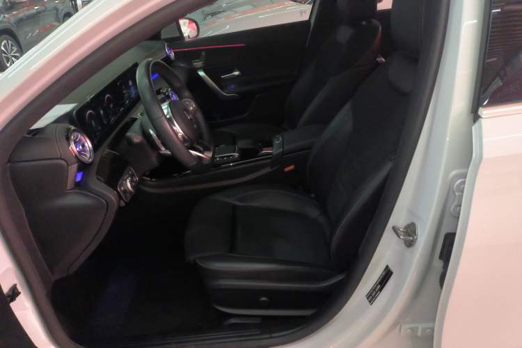 Used Mercedes-Benz A-Class 2021 A 200 L Sport Sedan Fashion Model
