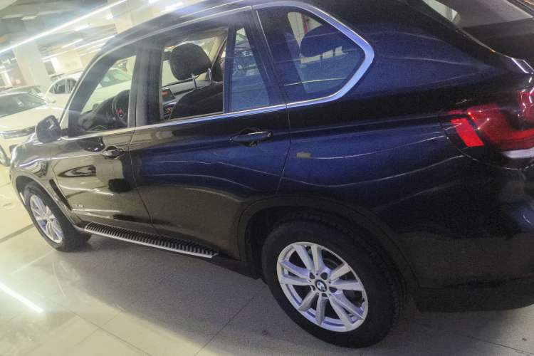 Used BMW X5 2015 xDrive28i
