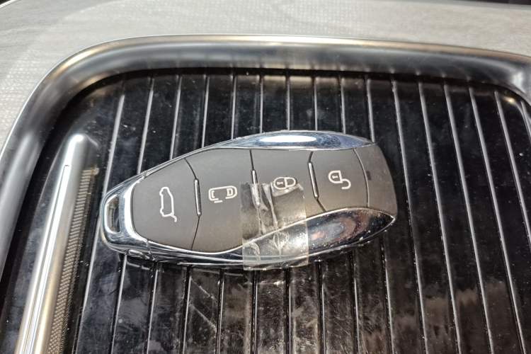 Used Hongqi HQ9 PHEV 2024 2.0T Four-Wheel Drive Business Edition
