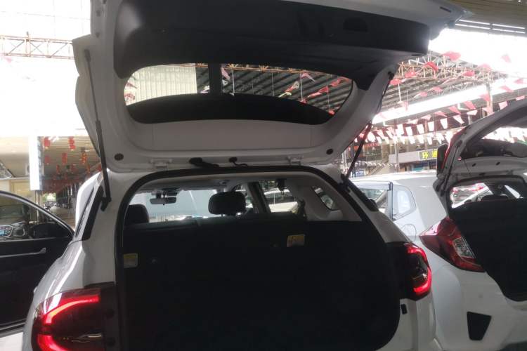 Used Hyundai ix35 2023 Musso 2.0L Prestige LUX Edition
