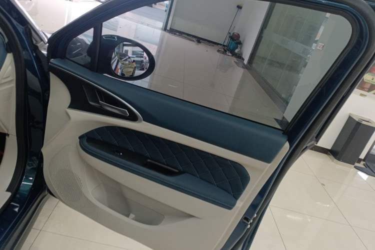 Used ORA Good Cat 2022 Morandi Edition 400km Standard Range Premium Version Lithium Iron Phosphate
