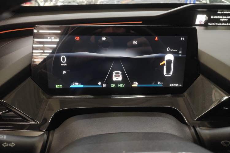 Used Oshan Z6 New Energy 2023 ZhiDian iDD 150KM Flagship PLUS Smart Parking Edition
