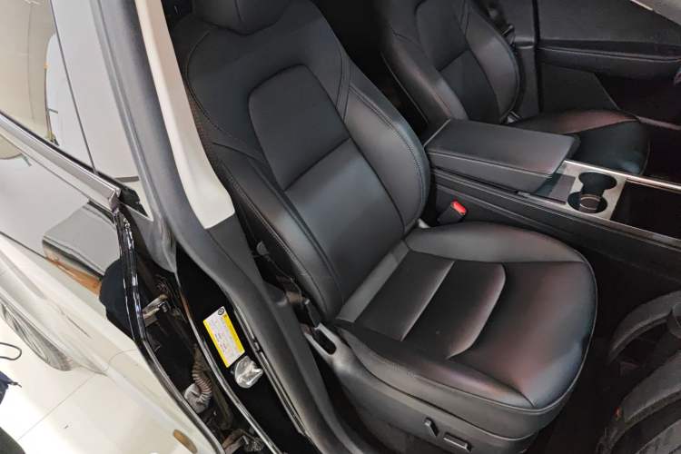 Used Tesla Model Y 2023 Rear-Wheel-Drive Version