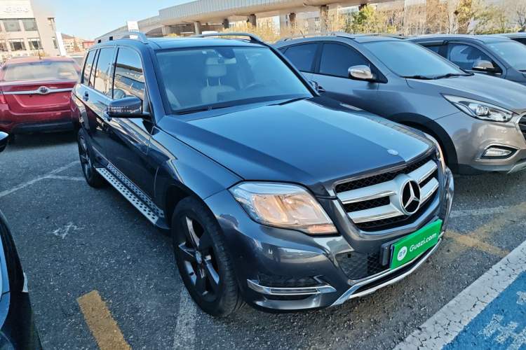 Used Mercedes-Benz GLK-Class 2013 GLK 300 4MATIC Dynamic Sunroof Model
