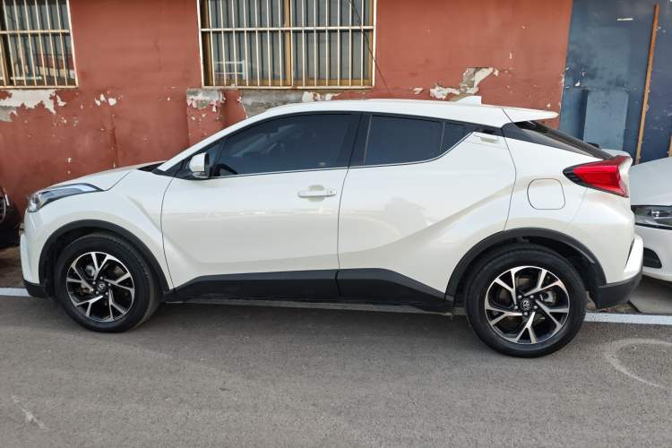 Used Toyota C-HR 2020 2.0L Leading Edition
