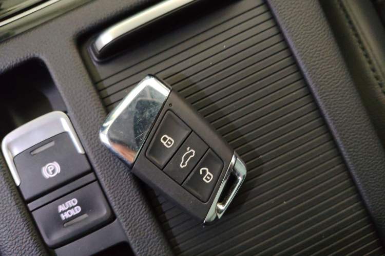 Used Volkswagen Magotan 2019 330TSI DSG Luxury Version China VI Standard
